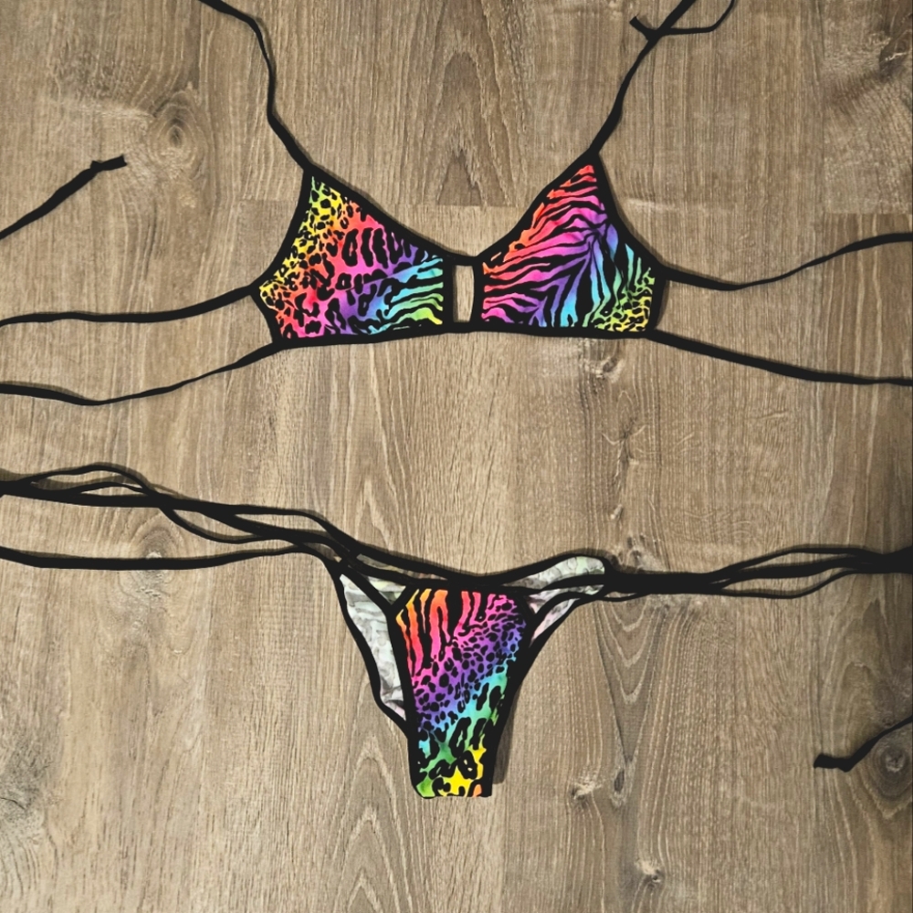 Scrunchbutt bikini